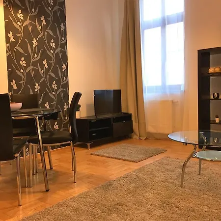 Lägenhet Gozsdu